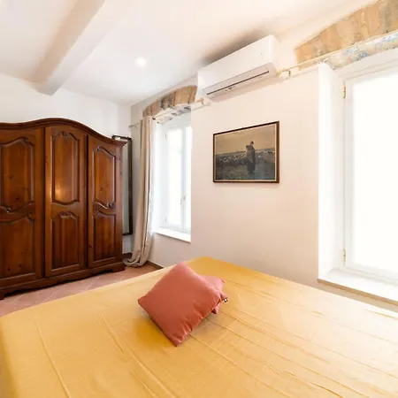 Borgo Pasqui بيت للعطل *